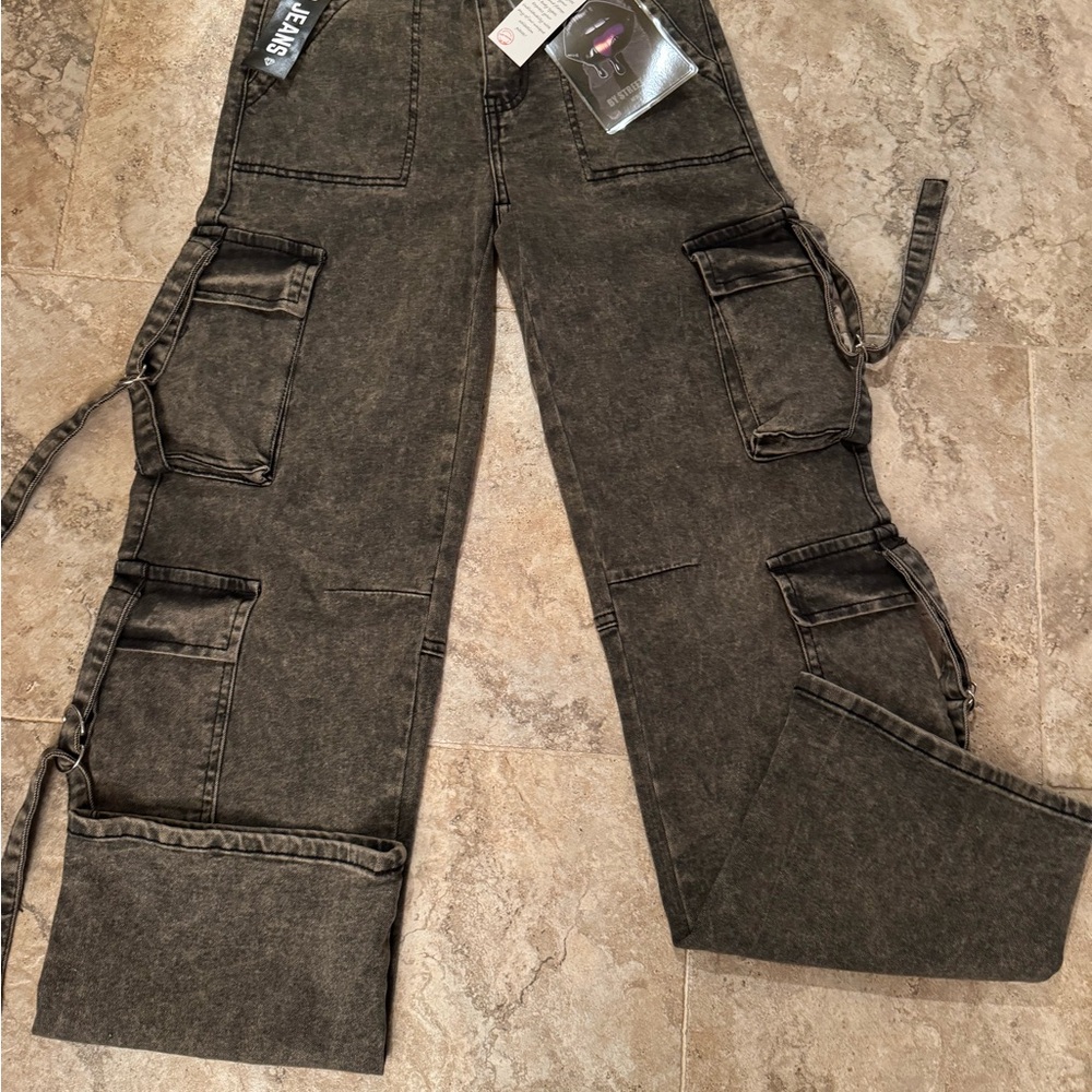 NWT woman’s VIP jeans size 5/27 black acid wash utility ny city collection